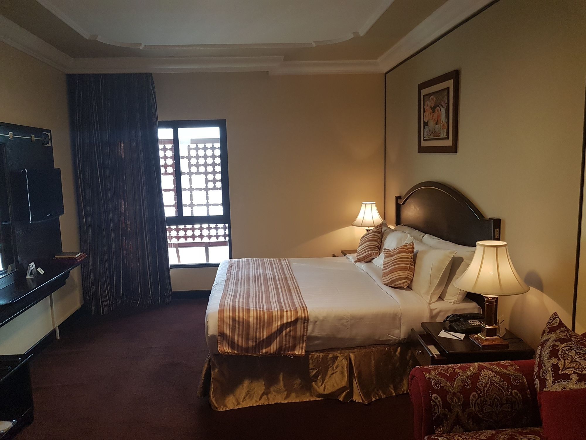 Taiba Suites Madinah Medina Ngoại thất bức ảnh A room at the hotel