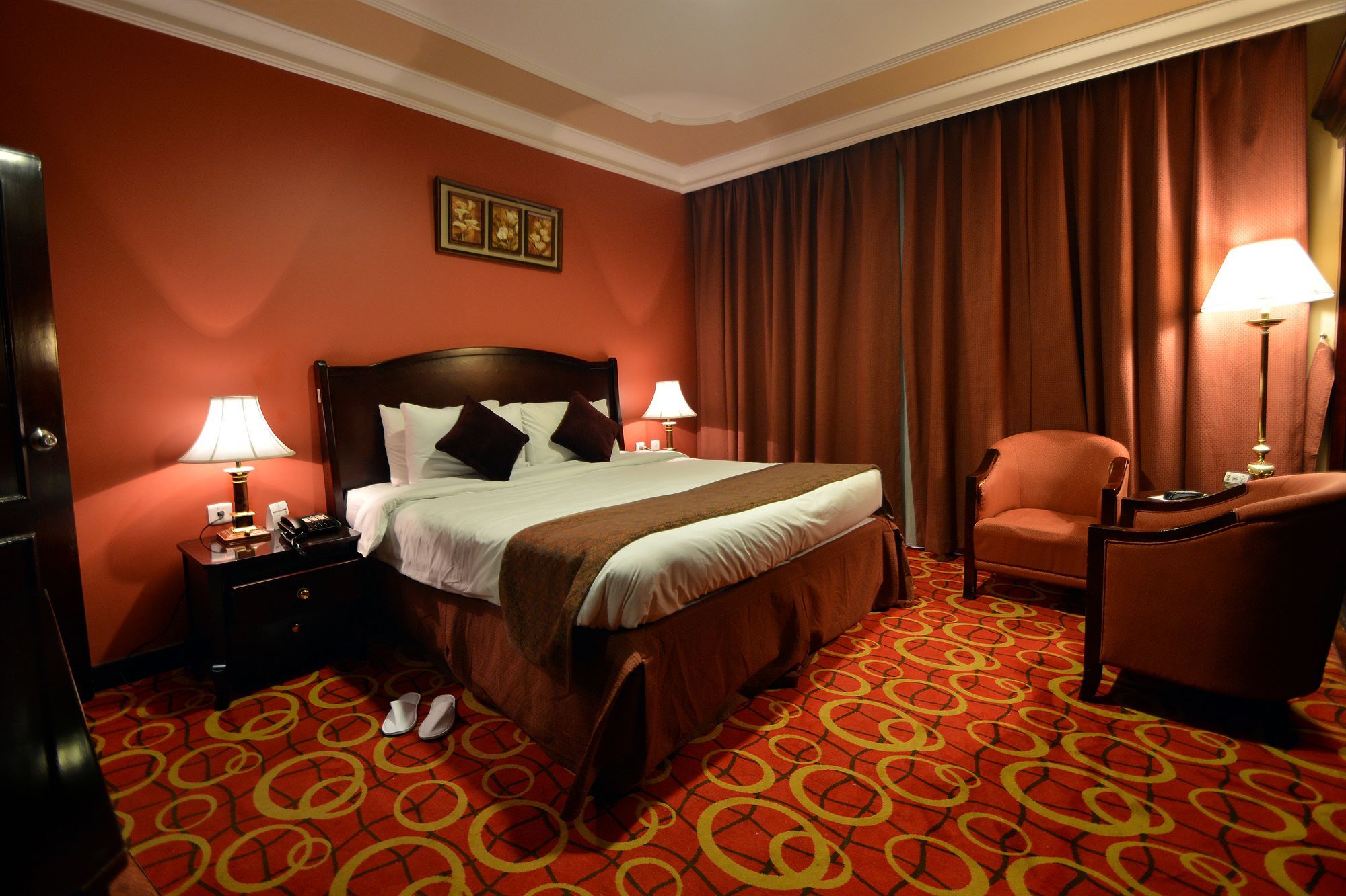 Taiba Suites Madinah Medina Ngoại thất bức ảnh A room at the hotel